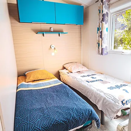 Bungalow 3 Chambres Pour 6 Pers Avec Climatisation Camping 3 Etoiles Samoens Exterior photo